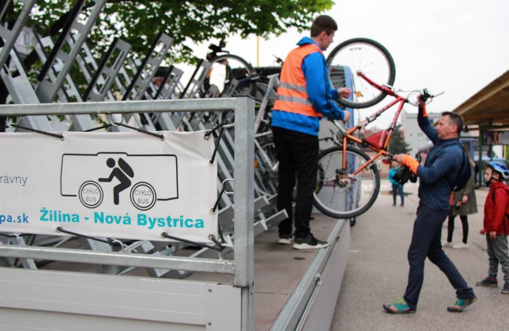 Foto: Cyklobusy v Žilinskom kraji prepravili v ukončenej sezóne o takmer polovicu cyklistov viac
