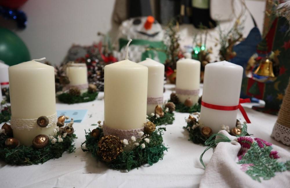 Nemocnica v Žiline pripravila tradičnú Vianočnú výstavu ručne vyrobených dekorácií pacientov