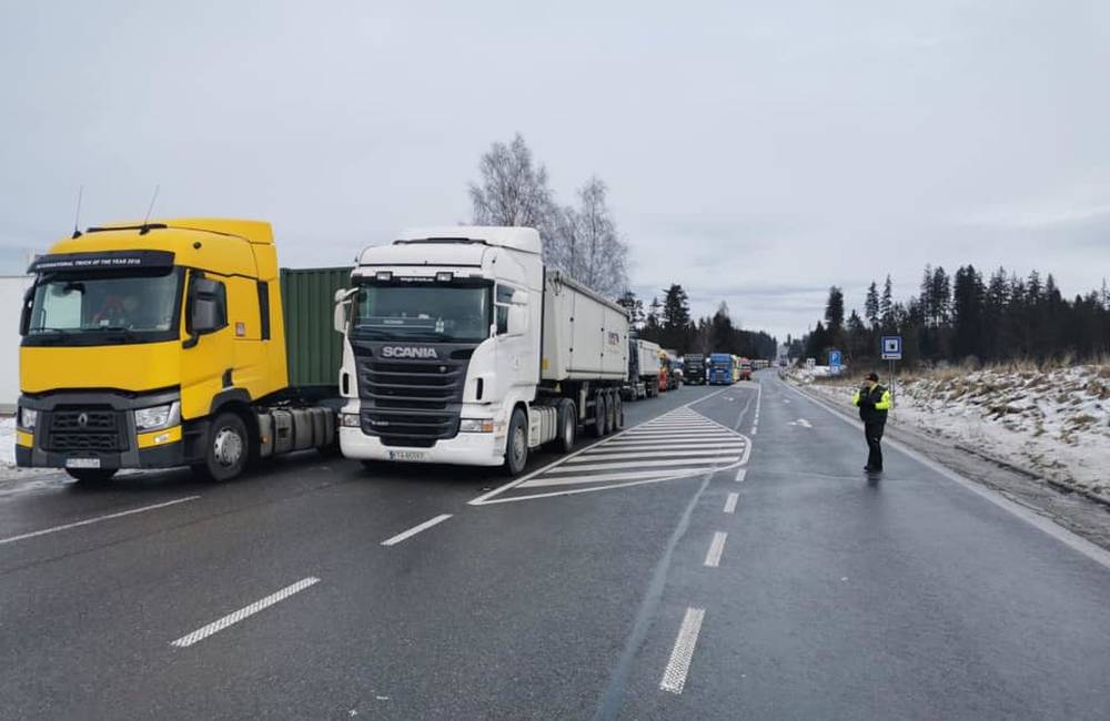 Štrajk autodopravcov bude v piatok 10. januára pokračovať v križovatke na Košickej