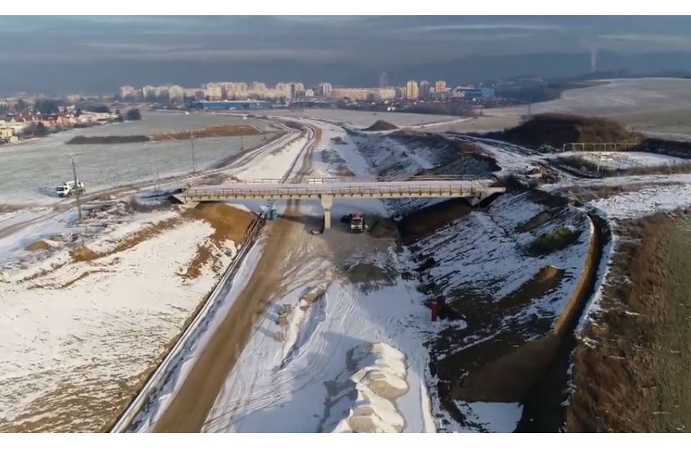 VIDEO: Národná diaľničná spoločnosť zverejnila aktuálne zábery z výstavby privádzača D1