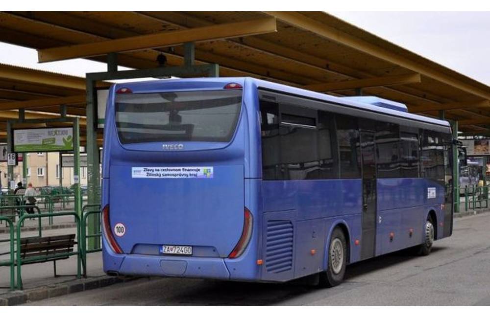 SAD Žilina sprísňuje opatrenia, v autobusoch prímestskej dopravy je zákaz cestovať bez rúška