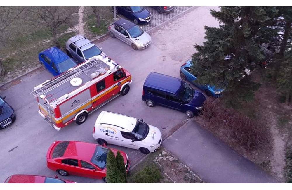 V bytovom dome na Bajzovej ulici v Žiline unikal niekoľko dní plyn, zasahovali hasiči aj polícia