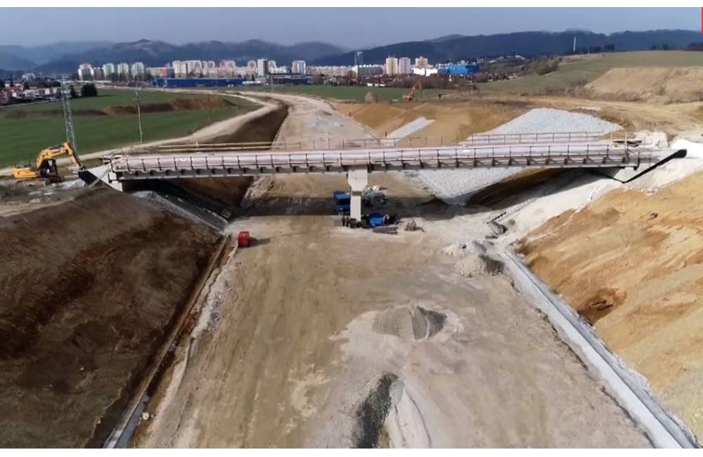 VIDEO: Aktuálne zábery z výstavby diaľničného privádzača D1 Lietavská Lúčka - Žilina