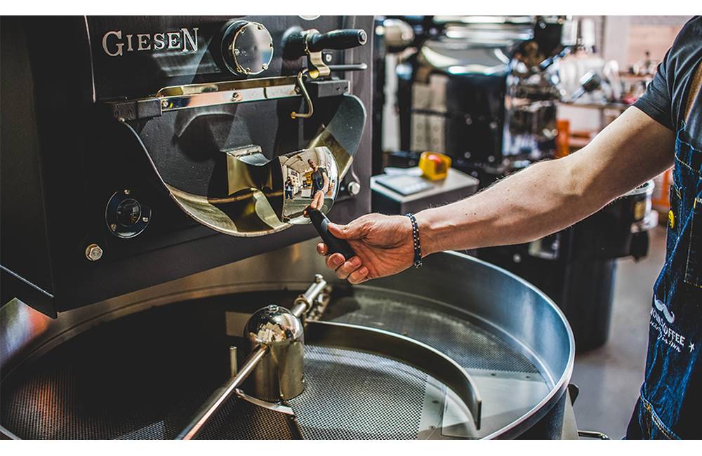 V Žiline pražia skutočnú chuťovku - káva Barrel Age Coffee je infúzovaná v sudoch po whiskey