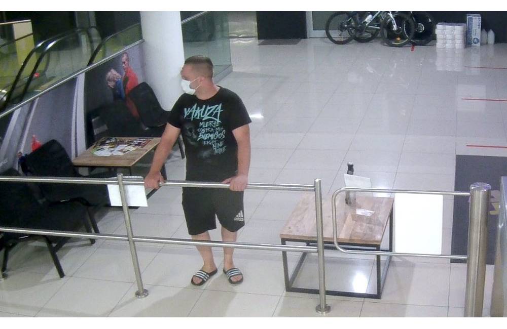 VIDEO: V žilinskom fitness centre došlo ku krádeži hotovosti priamo z kasy