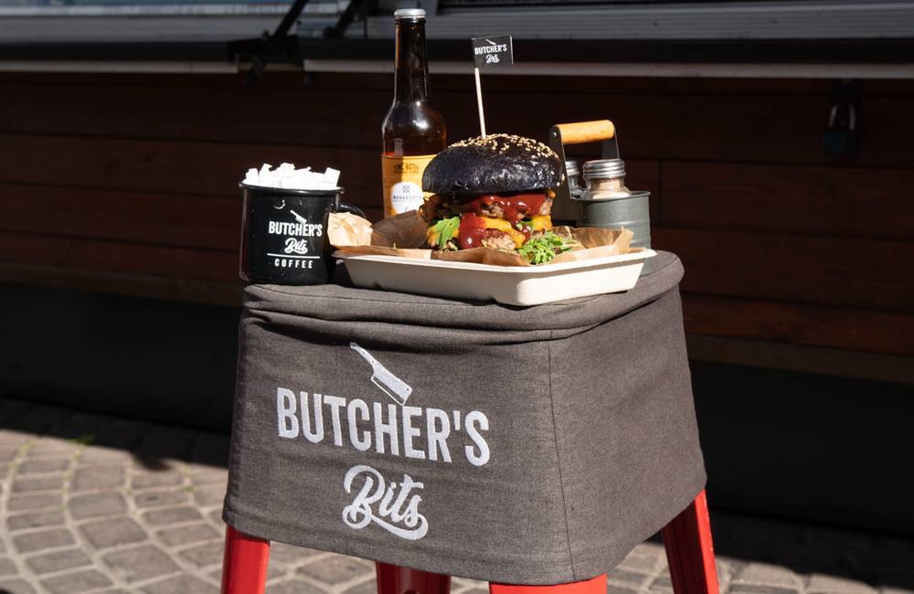 BIG BUTCHER’S BURGER Výzva: Pokor známy žilinský burger najrýchlejšie a vyhraj bank