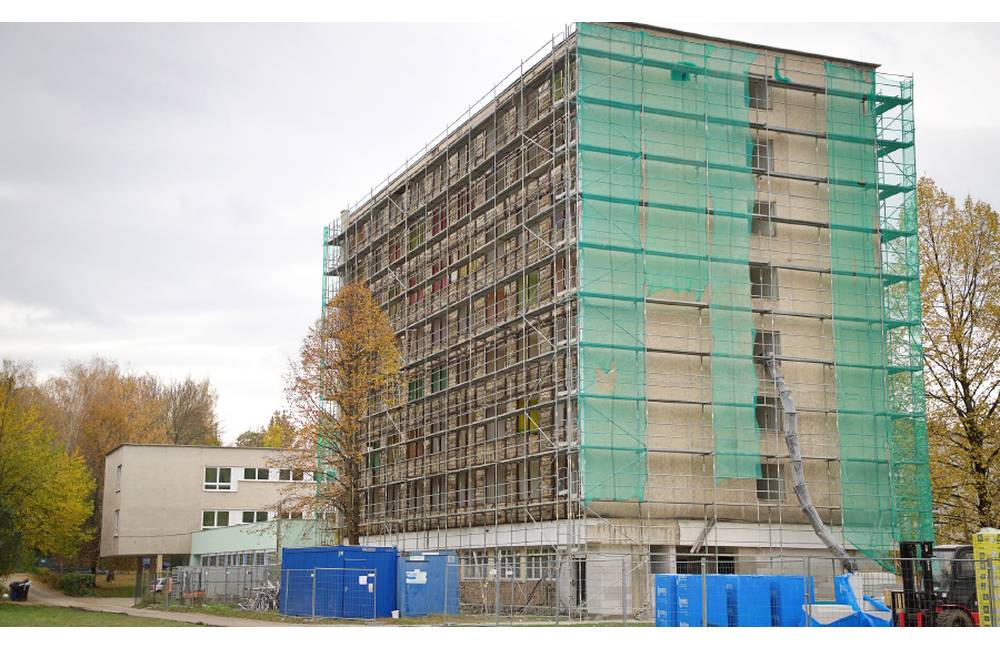 Foto: Internát na Strednej zdravotníckej škole v Žiline začali rekonštruovať, práce potrvajú rok