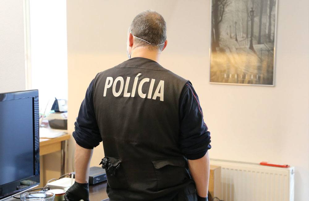 VIDEO: Polícia obvinila dve osoby, ktoré mali v Žiline nelegálne zamestnávať cudzincov