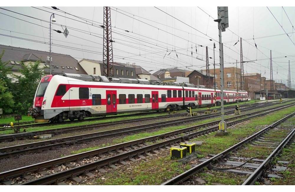 Vlakové spoje na trase Košice – Žilina – Bratislava budú aj po 10. januári bez reštauračného vozňa