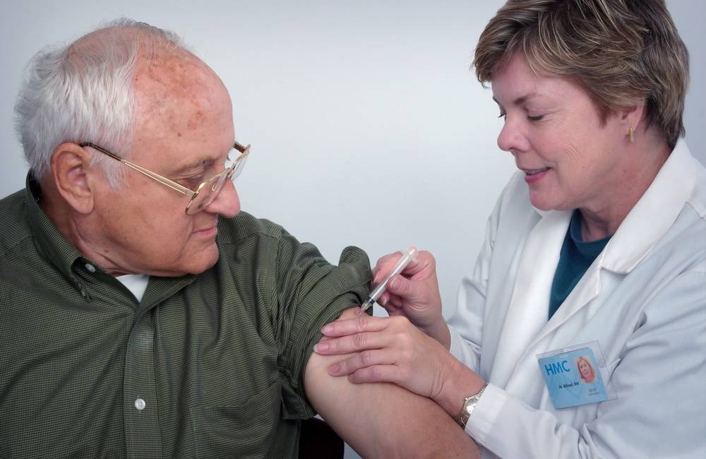 Očkovanie je v 3. fáze otvorené pre seniorov nad 75 rokov už aj v Žiline