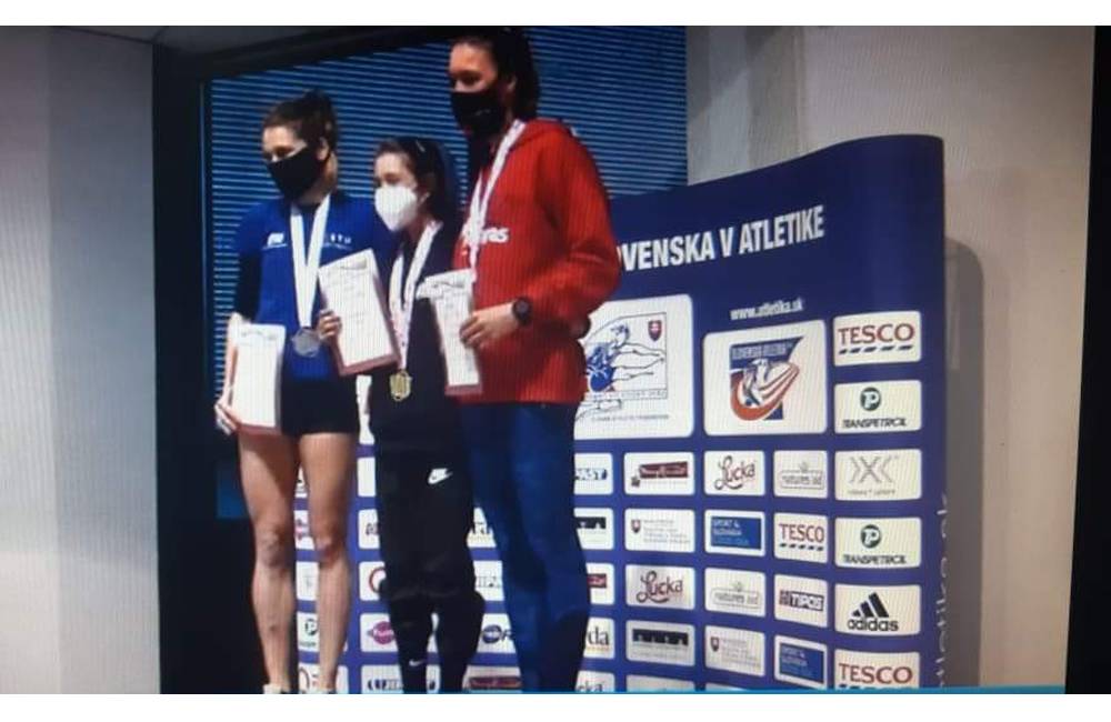Foto: Atlétky AO Žilina priviezli z halových majstrovstiev jednu striebornú a dve bronzové medaily