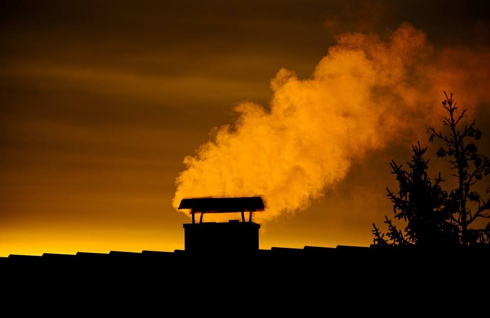 Viac ako 5 percent úmrtí na znečistenie ovzdušia pripadá na oblasť Žiliny, Košíc a Ružomberka