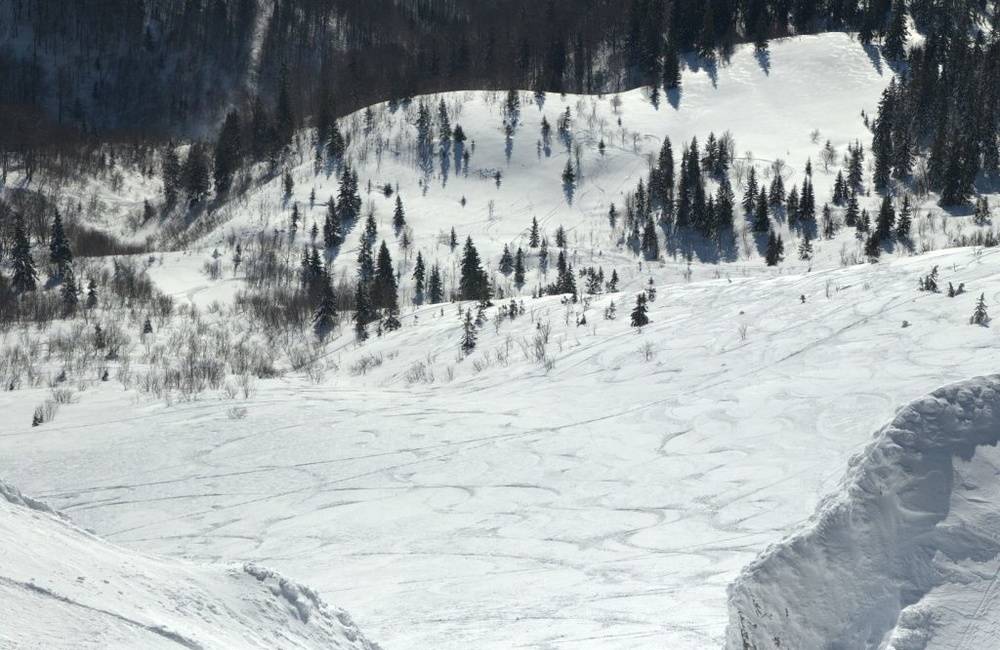 Zasnežená Malá Fatra láka freeride lyžiarov a skialpinistov, správcovia upozorňujú na ohrozovanie živočíchov