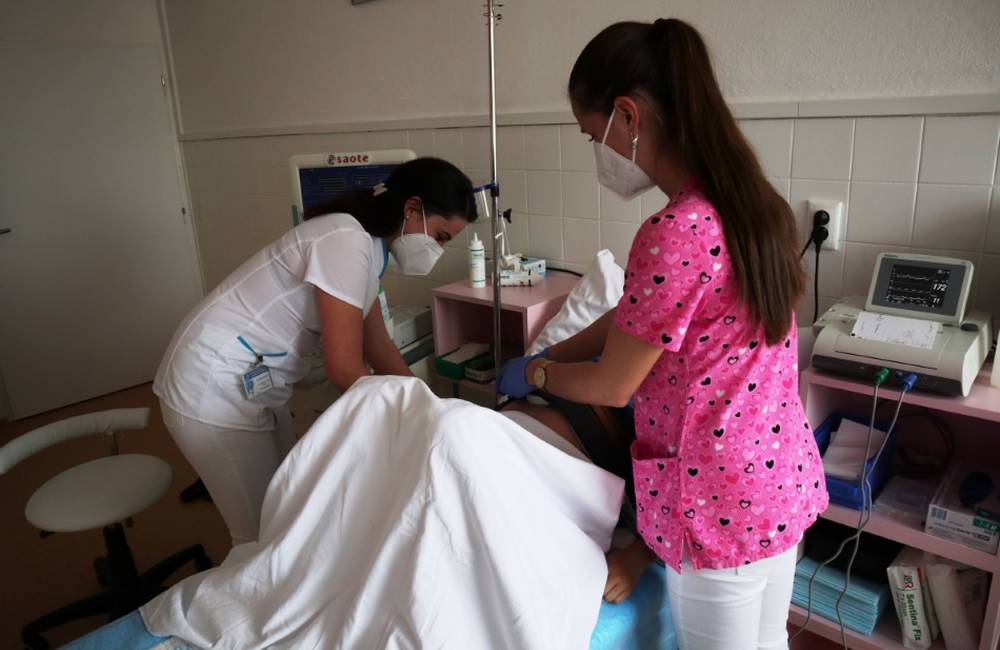 V žilinskej nemocnici si pripomenuli Medzinárodný deň pôrodných asistentiek, pôsobí ich tu 33