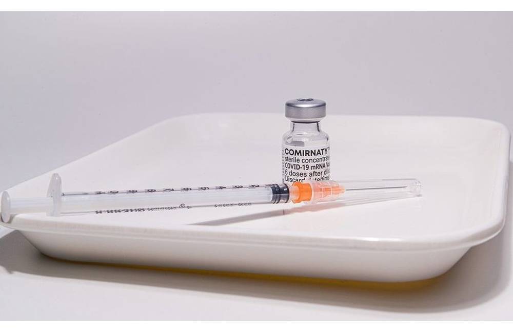 Vakcínu bez registrácie podáva výjazdová linka, ústretové sú aj očkovacie centrá v Žilinskom kraji 