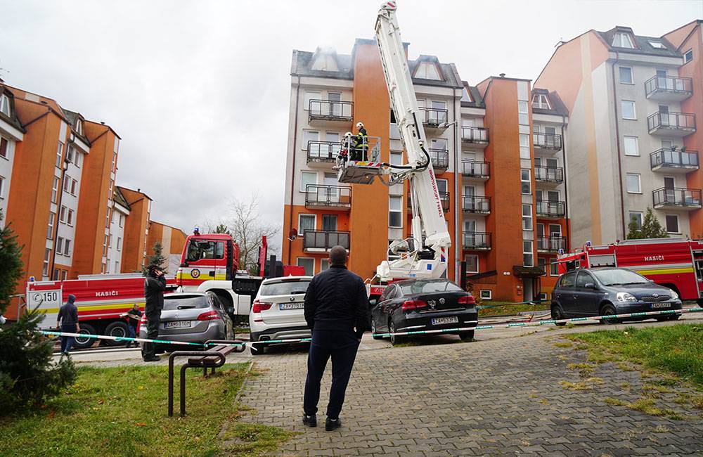 Pri požiari bytového domu na Hájiku v Žiline sa nikto nezranil, zasadne krízový štáb