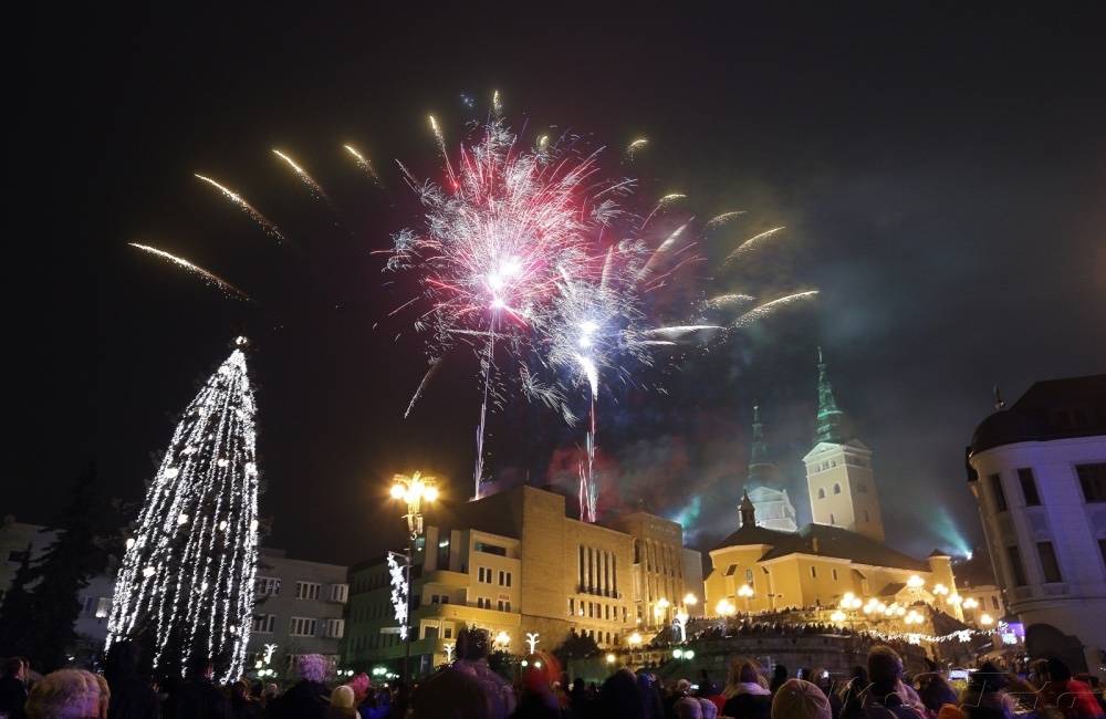 Uskutoční sa v Žiline novoročný ohňostroj? Takto vnímajú oslavy spojené s pyrotechnikou mestskí poslanci