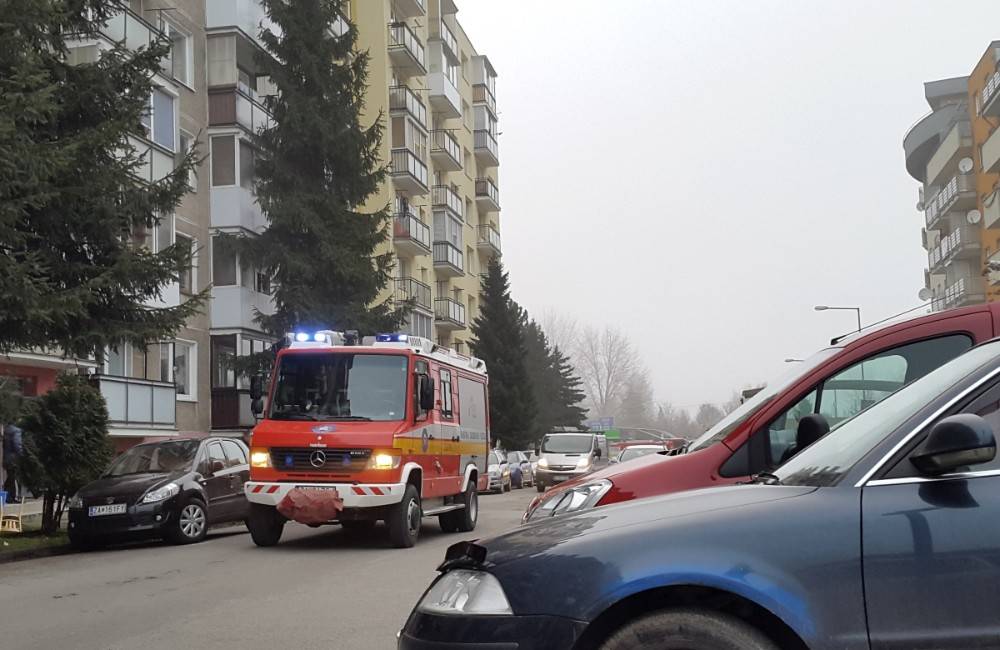 Počas Silvestra a Nového roka absolvovali hasiči množstvo výjazdov, na sídlisku Vlčince horelo osobné auto