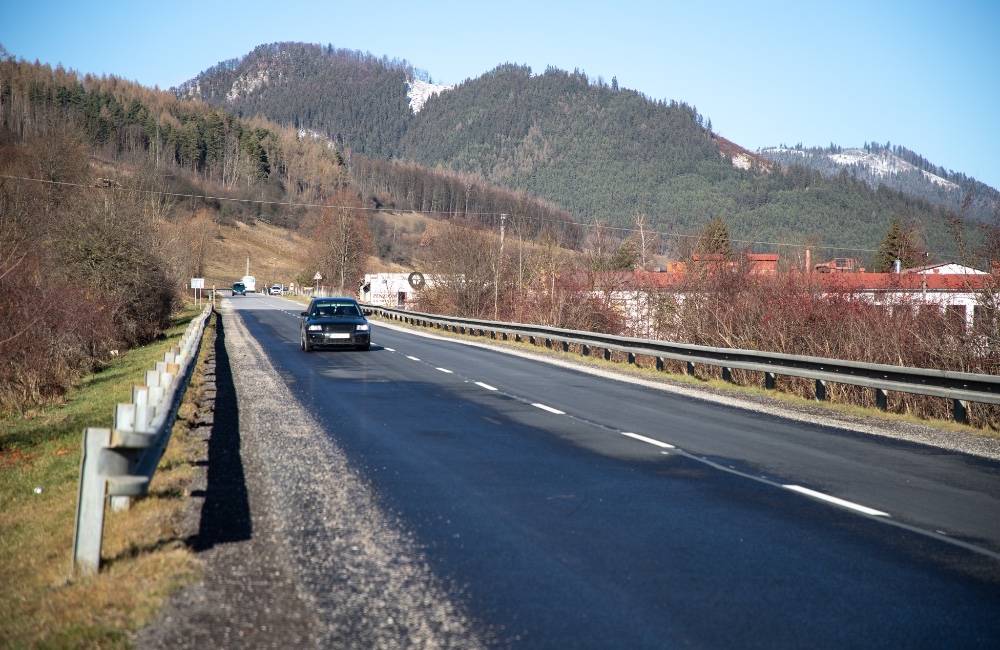 Foto: FOTO: Žilinský samosprávny kraj opravil cestu v Liptovskej Teplej