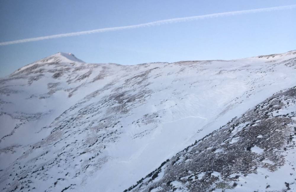 Foto: V Západných Tatrách zasypala lavína skialpinistov, jeden z nich neprežil