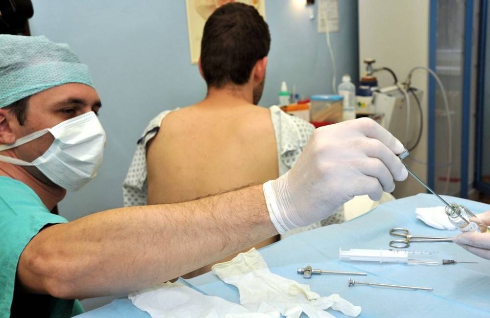 Kvôli pandémii môžu mať onkologickí pacienti menšiu šancu na prežitie, v Martine klesol počet operácií hrudníka o 40%