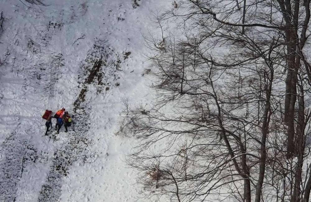 Na horách napadlo 20 až 40 centimetrov snehu, hrozí aj lavínové nebezpečenstvo