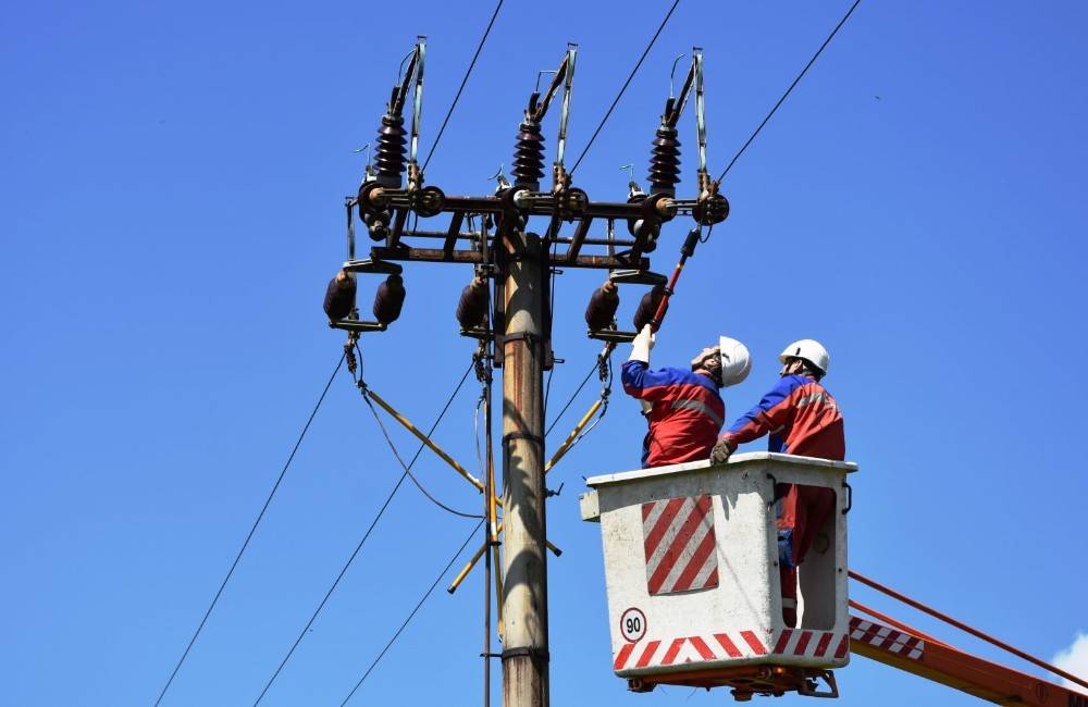 Foto: Počas budúceho týždňa bude od elektriny odpojených viac než 3000 domácností v okresoch Žilina a Čadca