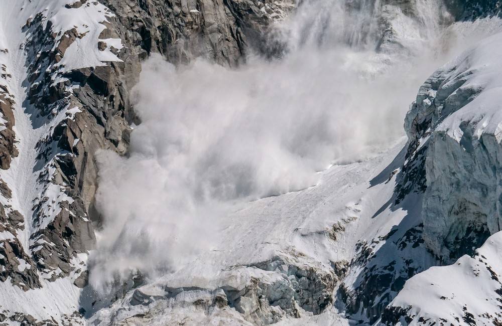 Vo Veľkej Fatre už lavíny nehrozia, v ostatných pohoriach nebezpečenstvo pretrváva