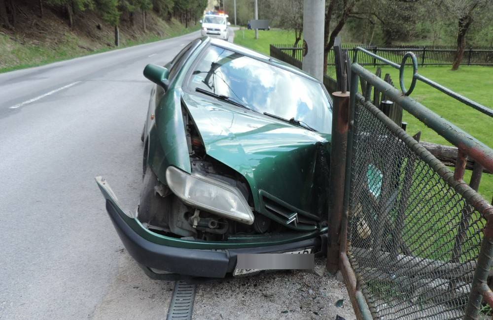 Na Kysuciach nabúral ďalší opitý vodič, po dopravnej nehode nafúkal takmer 3,2 promile