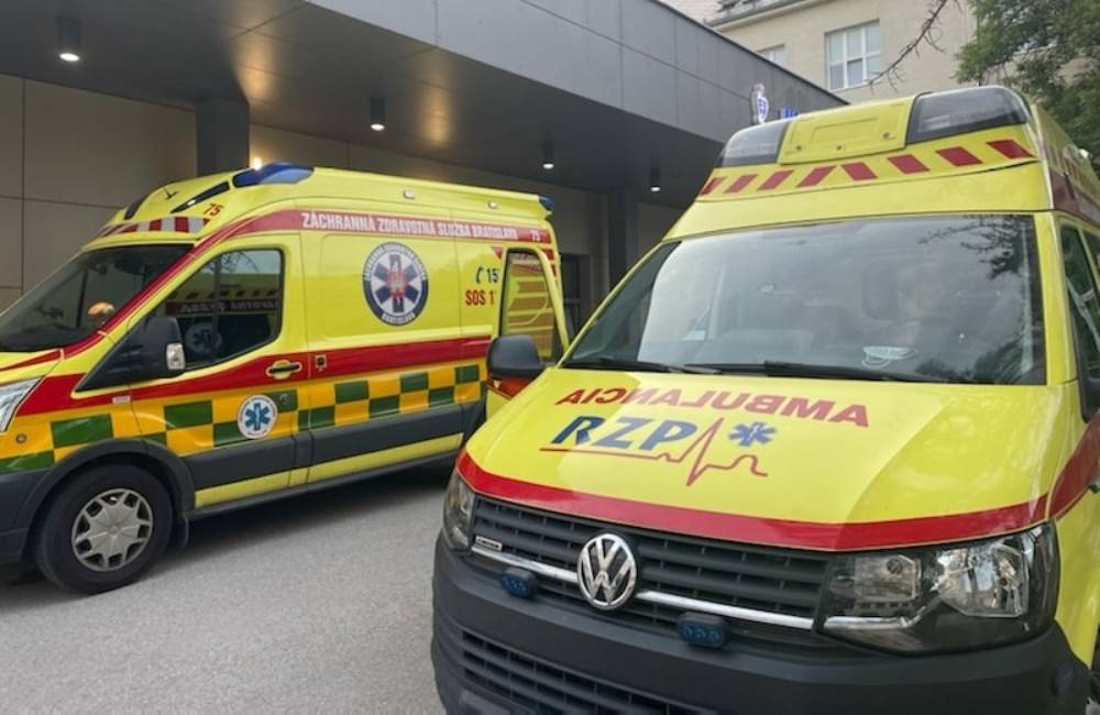 Foto: Účastníci železničnej nehody pri Vrútkach hospitalizovaní v Žiline utrpeli najmä pomliaždeniny brucha a hrude