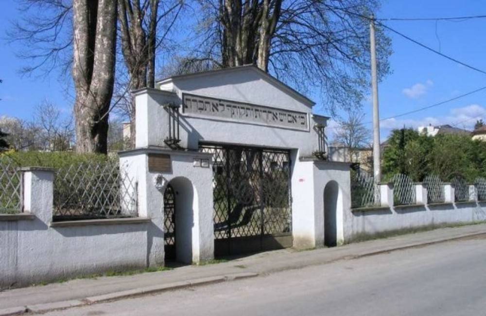 Foto: V knihe Židia v Žiline – cintorín sa dozviete aj o mnohých osobnostiach Žiliny, pohrebných zvykoch či histórii