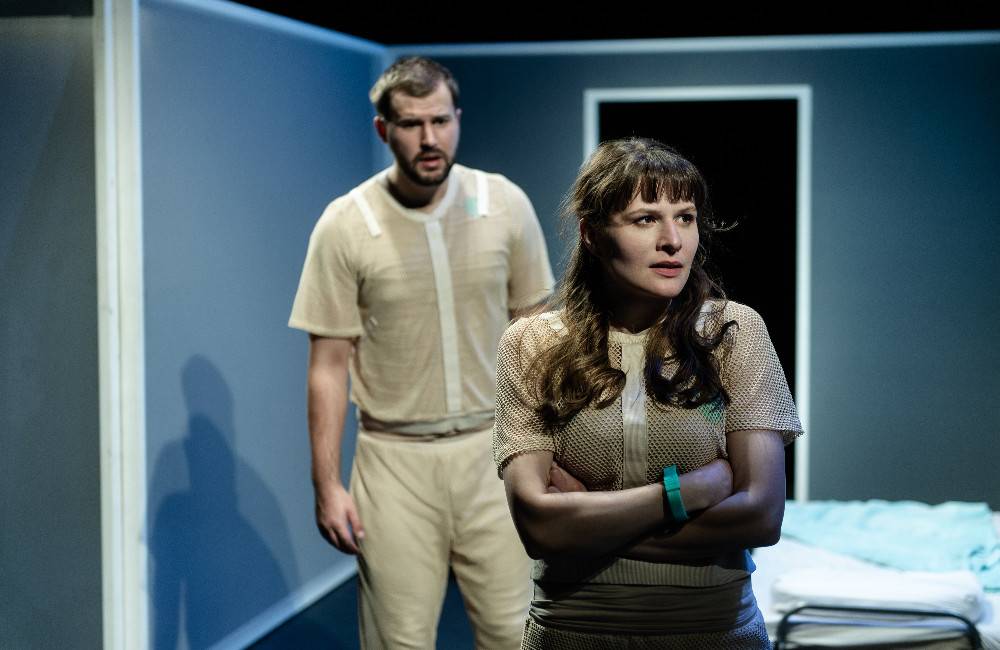 V Mestskom divadle bude inscenácia súčasnej hry britskej dramatičky Lucy Prebble o láske a antidepresívach