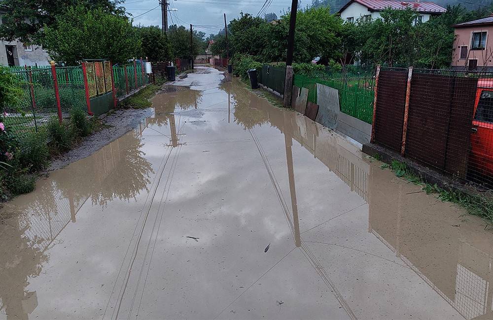 Foto: AKTUÁLNE: V žilinskej mestskej časti Vranie vyhlásili druhý stupeň povodňovej aktivity