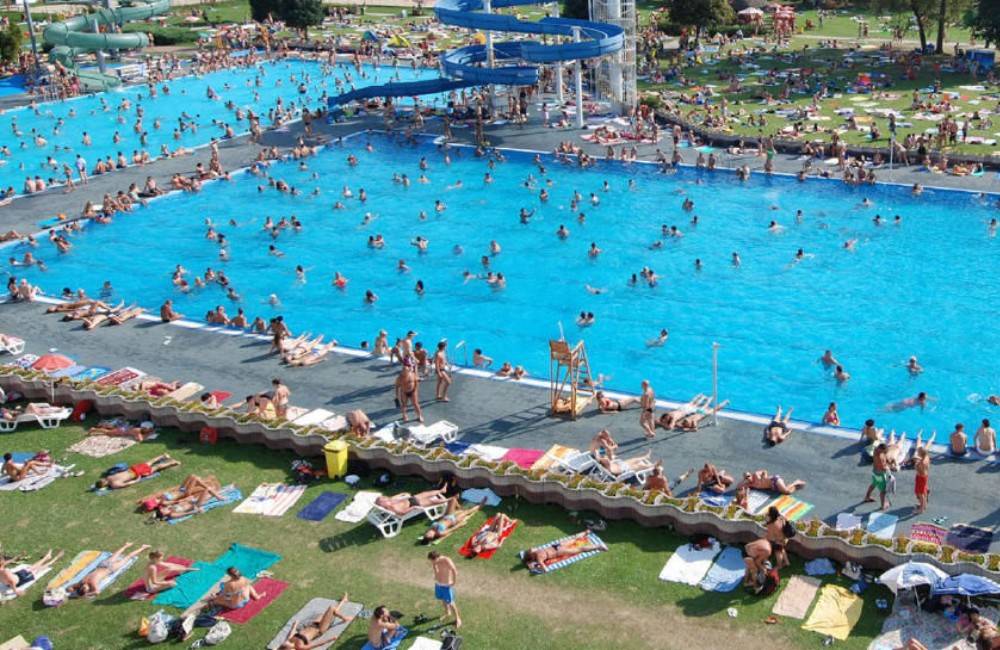 Žilinská plaváreň v stredu 22. júna otvorí letné kúpalisko, zmení sa aj otváracia doba vnútorného bazéna