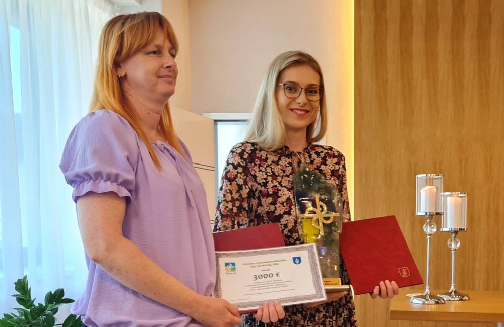 Zdravotníci z Covid oddelenia Liptovskej nemocnice si prevzali ocenenie za obetavú prácu 