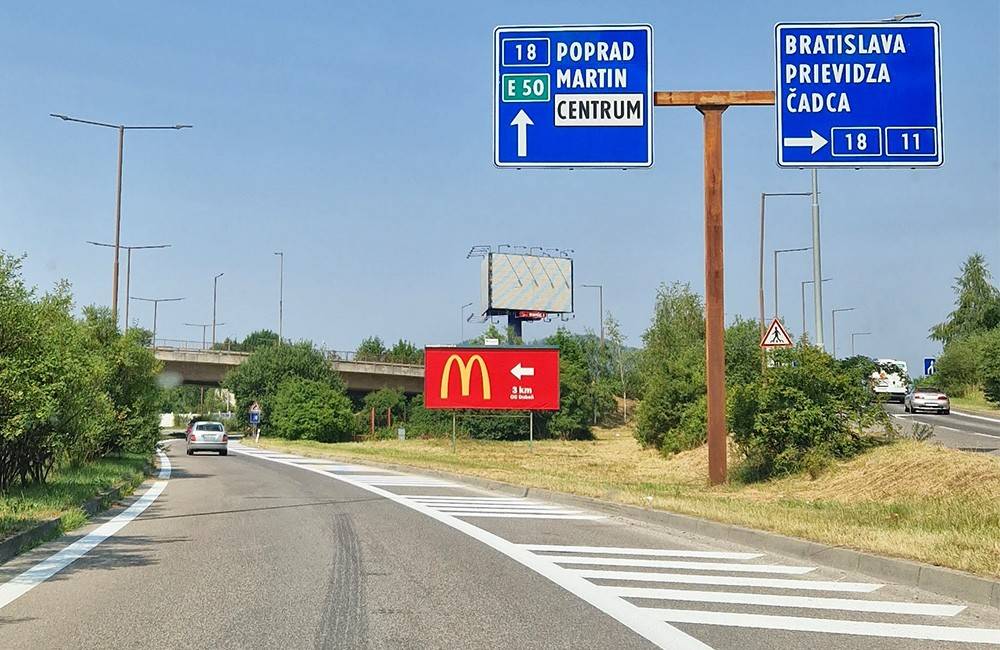 Na problematickej ceste z Tepličky nad Váhom do Žiliny novým značením definitívne zrušili dva jazdné pruhy 