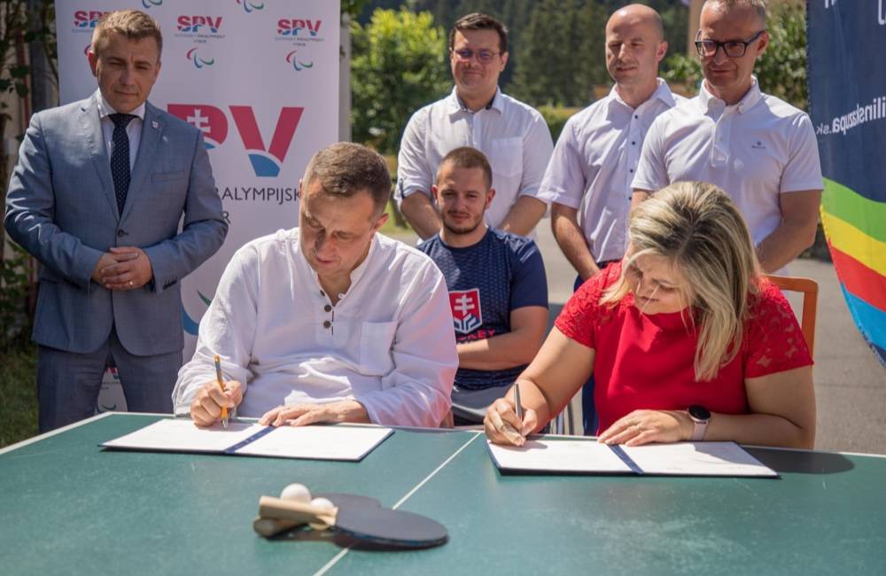 ŽSK a Slovenský paralympijský výbor podpísali memorandum o spolupráci, ktoré pomôže zdravotne znevýhodneným športovcom 