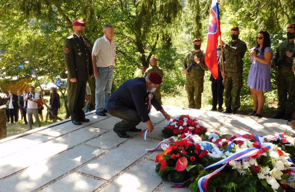 Pietnym aktom pri pamätníku pod zámkom v Kunerade si opäť pripomenú padlých bojovníkov SNP
