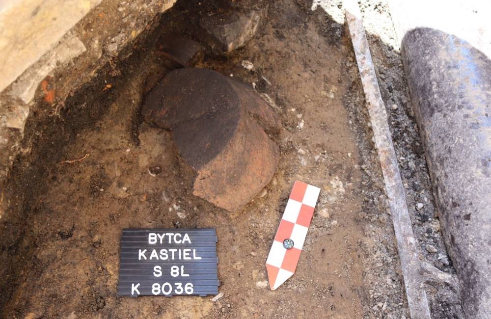 Považské múzeum pokračuje v archeologickom výskume kaštieľa v Bytči, pozrieť sa naň môže prísť aj verejnosť