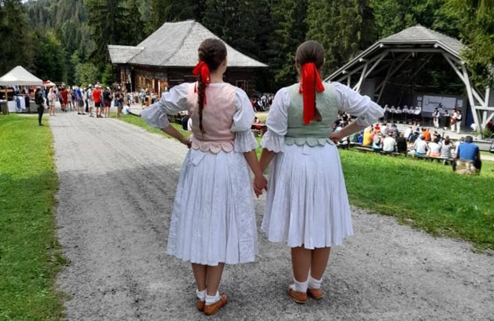 FOTO: Jánošík & Ondráš Folk Fest vo Vychylovke vás privíta spevom, tancom aj tradičnou kuchyňou starých materí