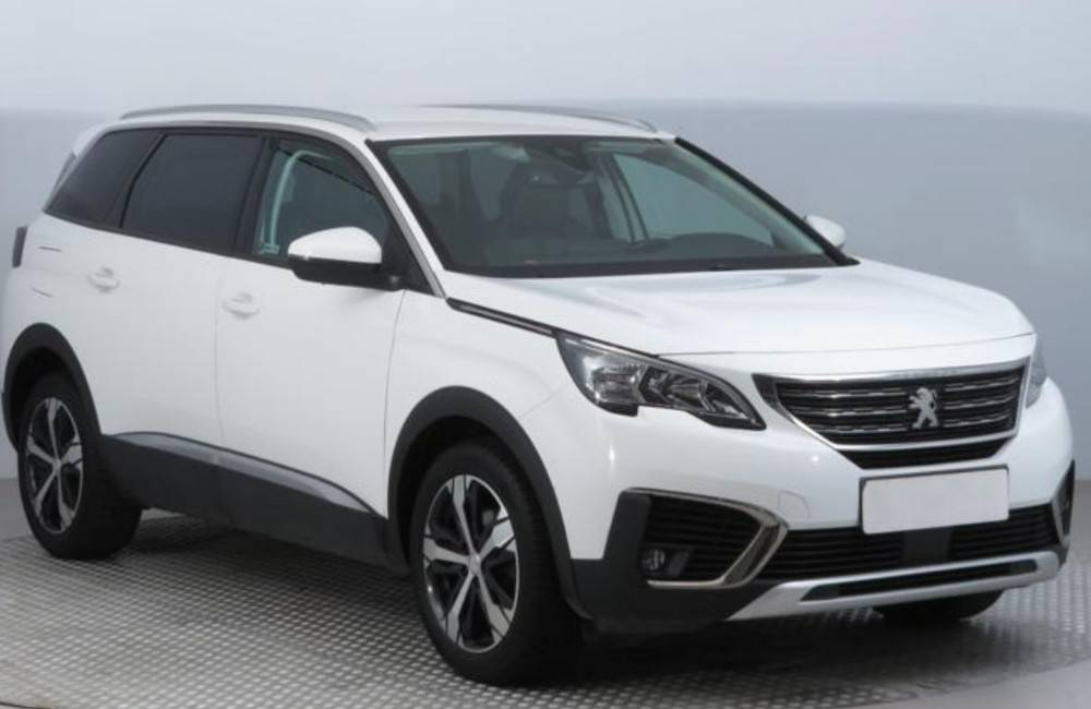 Počas víkendu sa objavila ďalšia krádež osobného auta, zlodeji odcudzili štvorročný Peugeot bielej farby