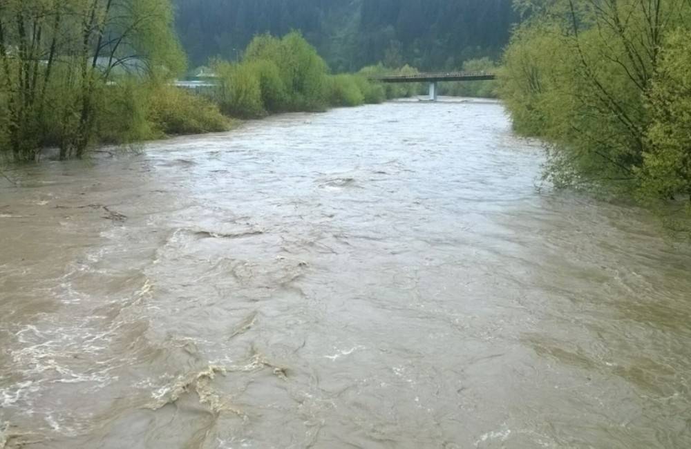 Hladiny vodných tokov na Orave sa znížili, povodne hrozia už iba na západnom Slovensku