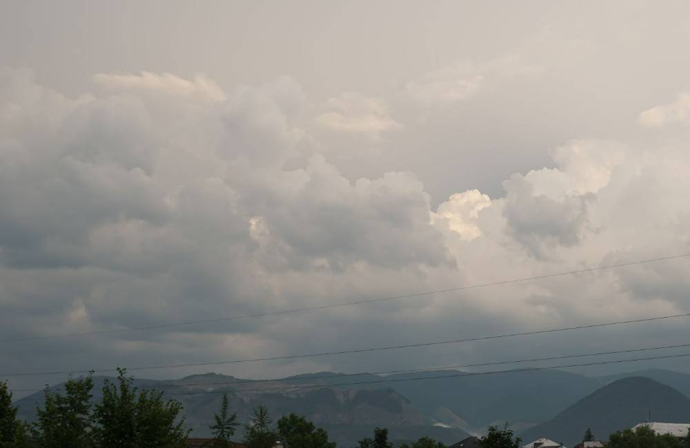 V Žilinskom kraji opäť hrozia búrky s prudkým lejakom, meteorologické výstrahy platia do večera