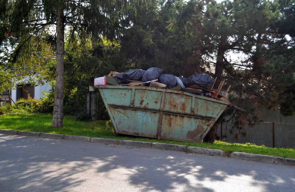 Foto: Jesenný zber odpadu sa presúva do mestských častí Brodno, Považský Chlmec, Vranie a Žilinská Lehota