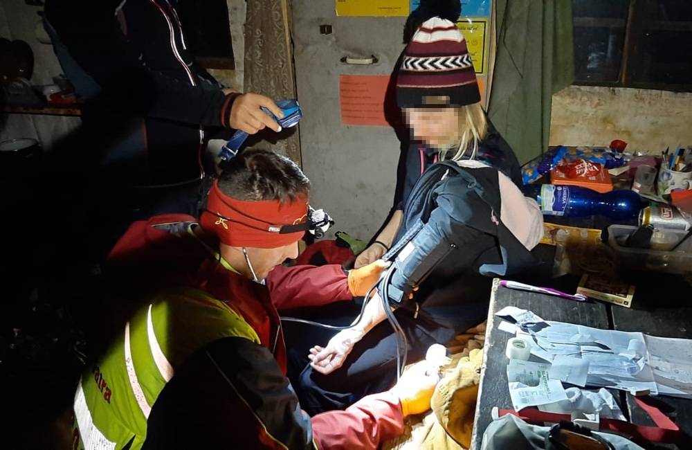 Tehotnú turistku vo Veľkej Fatre museli v neskorých večerných hodinách zachraňovať horskí záchranári