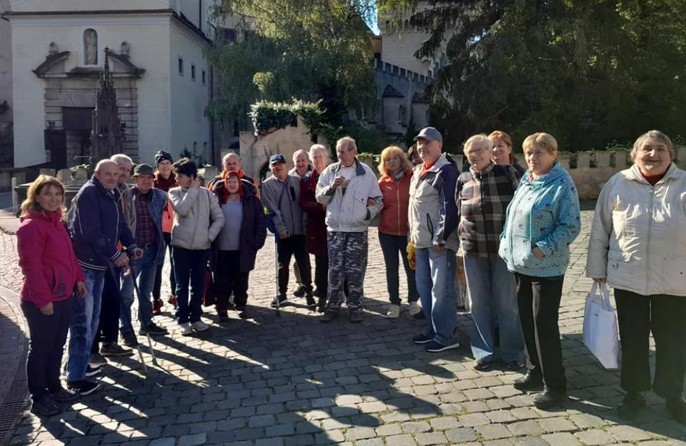Foto: Seniorom z Centra sociálnych služieb Horný Turiec vyčaril úsmev výlet do zoologickej záhrady v Bojniciach
