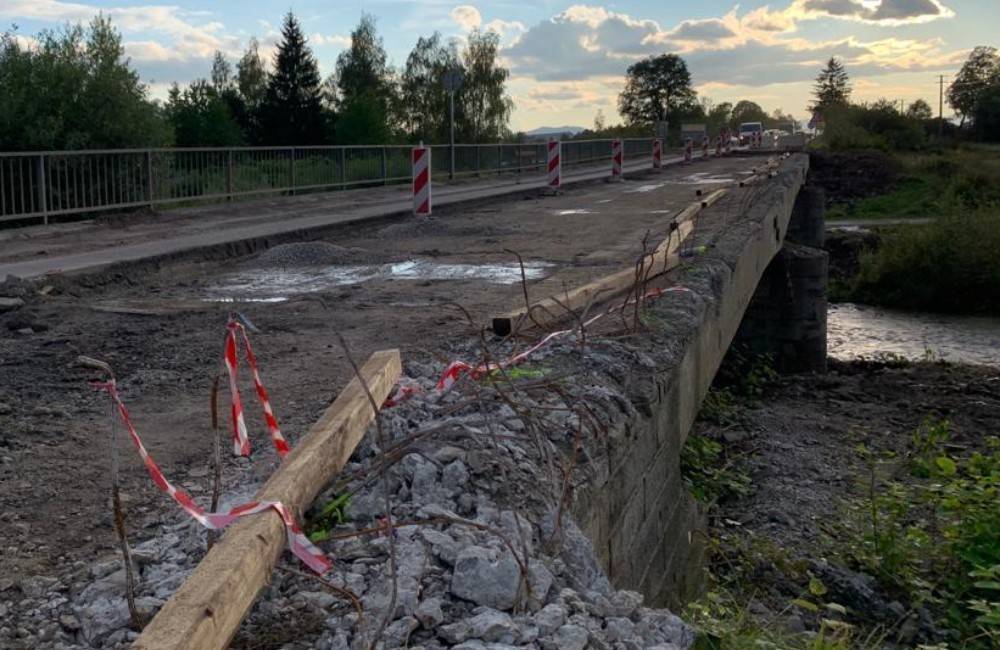 Foto: Prejazd cez most v Krasňanoch bude počas najbližšieho víkendu obmedzený, nákladnú dopravu nad 29 ton vylúčia