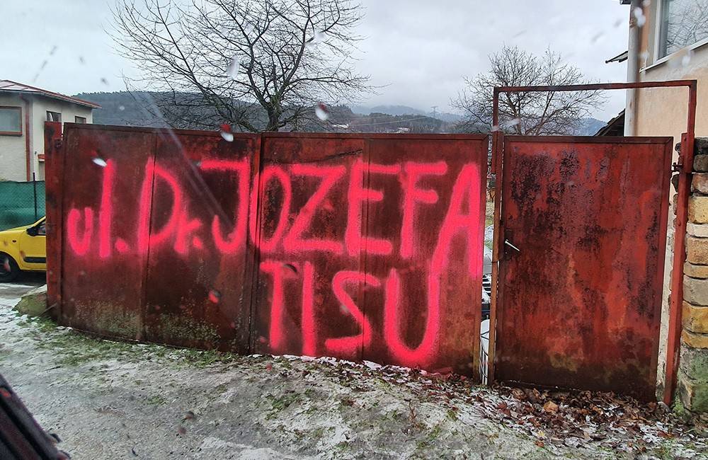 Foto: Varínčania budú v referende hlasovať o premenovaní Ulice Dr. Jozefa Tisu
