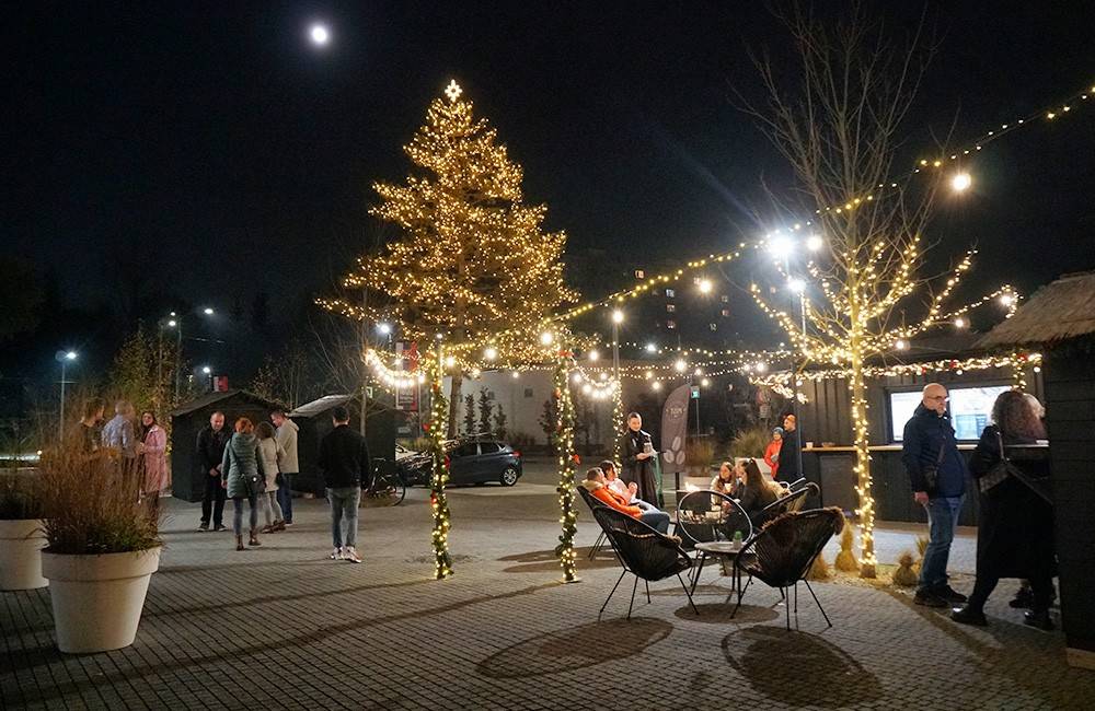 Foto: Poctivý punč, tradičné jedlá a moravské frgále: Žilinská kaviareň PostCafe odštartovala vianočné trhy