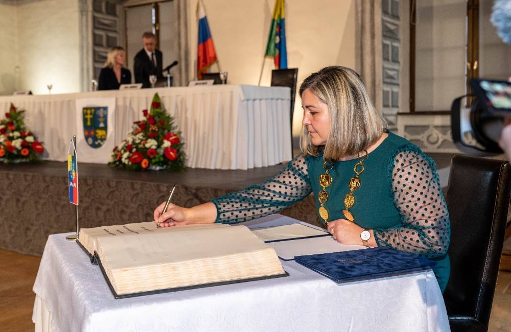 Foto: FOTO: Na prvom zasadnutí župného zastupiteľstva privítal vedenie kraja palatín Juraj Turzo